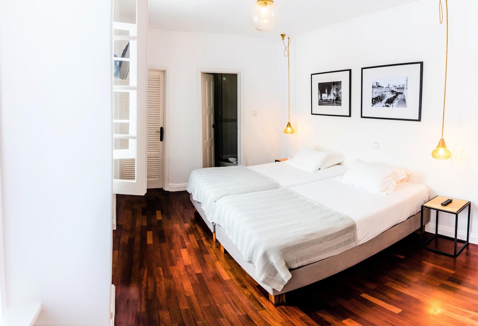 Ponta Delgada Comercial Boutique Guest House מראה חיצוני תמונה